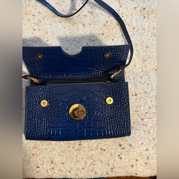 L’Autre Chose Blue patent leather crocodile clutch - Picture 3 of 11